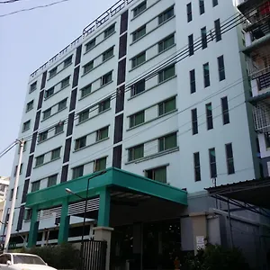 Silver 3*, Yangón Birmania