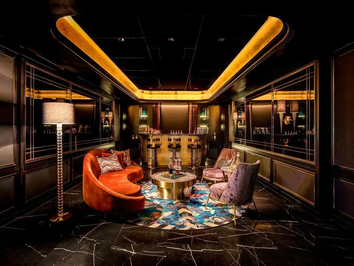 Art Paradiso, Paradise City location